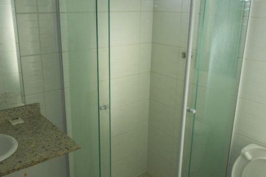 Banheiro de apartamento à venda com 3 quartos, 70m² em Vila Carrão, São Paulo