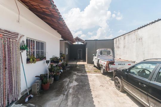 Garagem de casa para alugar com 2 quartos, 120m² em Jardim Aeroporto I, Mogi das Cruzes
