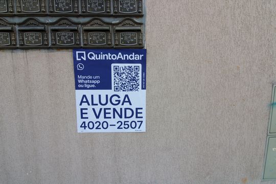 Placa de apartamento à venda com 2 quartos, 40m² em Jardim Triana, São Paulo