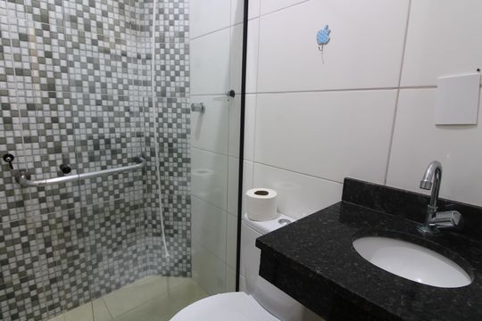 Banheiro de apartamento à venda com 2 quartos, 40m² em Jardim Triana, São Paulo