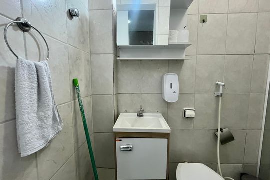 BANHEIRO de apartamento à venda com 1 quarto, 35m² em Copacabana, Rio de Janeiro
