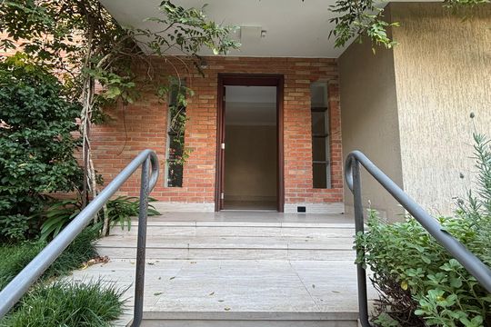 Casa à venda com 3 quartos, 449m² em Santo Amaro, São Paulo
