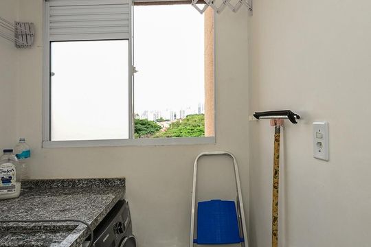 Área de Serviço  de apartamento para alugar com 2 quartos, 42m² em Jardim Umarizal, São Paulo