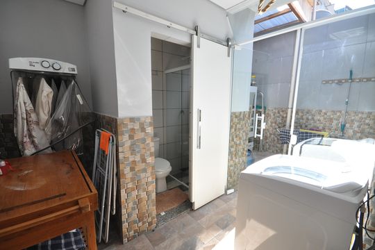 Área de Serviço de casa à venda com 2 quartos, 120m² em Vila Irmaos Arnoni, São Paulo