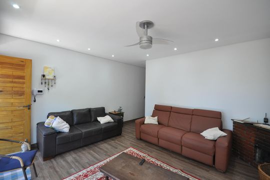 Sala de casa à venda com 2 quartos, 120m² em Vila Irmaos Arnoni, São Paulo
