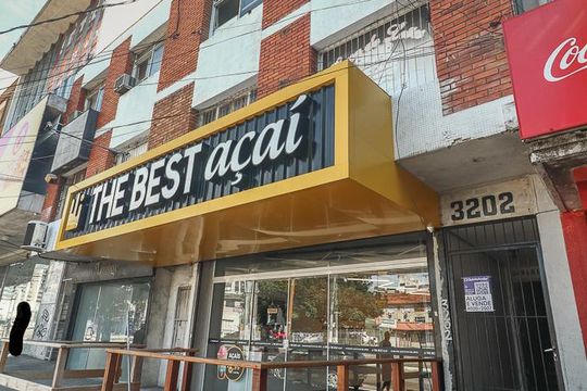 Fachada de apartamento à venda com 1 quarto, 31m² em Passo da Areia, Porto Alegre