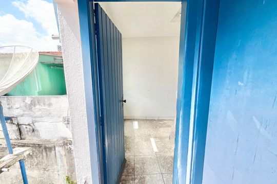Quarto / Edícula de casa à venda com 3 quartos, 125m² em Santa Teresinha, São Paulo