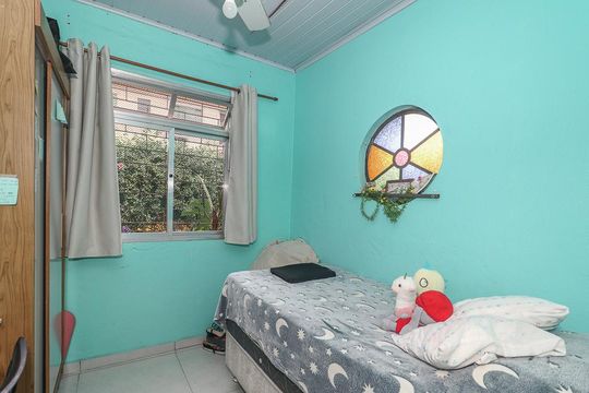 Quarto 3 de casa à venda com 3 quartos, 160m² em Costa E Silva, Porto Alegre