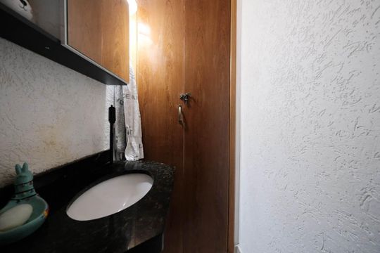 Lavabo de casa de condomínio à venda com 2 quartos, 72m² em Vila Dalila, São Paulo