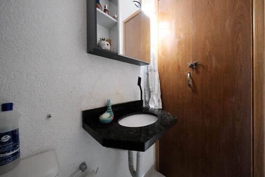 Lavabo de casa de condomínio à venda com 2 quartos, 72m² em Vila Dalila, São Paulo