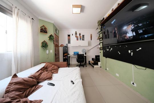Sala de casa de condomínio à venda com 2 quartos, 72m² em Vila Dalila, São Paulo