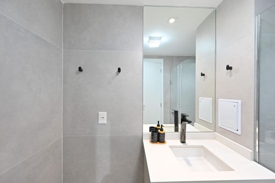 Banheiro Social de kitnet/studio para alugar com 1 quarto, 27m² em Vila Clementino, São Paulo