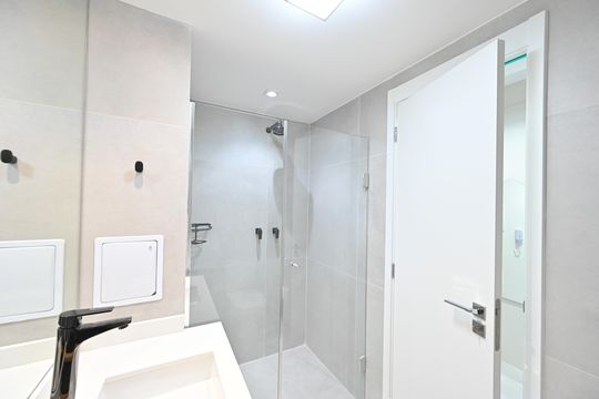 Banheiro Social de kitnet/studio para alugar com 1 quarto, 27m² em Vila Clementino, São Paulo