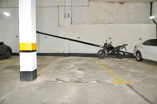 Garagem de apartamento à venda com 3 quartos, 1483m² em Centro, Belo Horizonte
