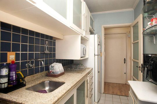 Cozinha + Área de Serviço de apartamento à venda com 2 quartos, 57m² em Partenon, Porto Alegre