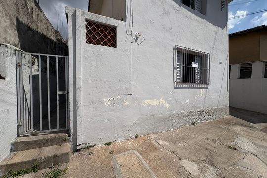 Casa 1- Garagem de casa para alugar com 6 quartos, 500m² em Vila Pereira Barreto, São Paulo
