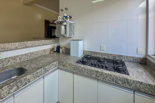 Casa à venda com 3 quartos, 173m² em Colonial, Contagem