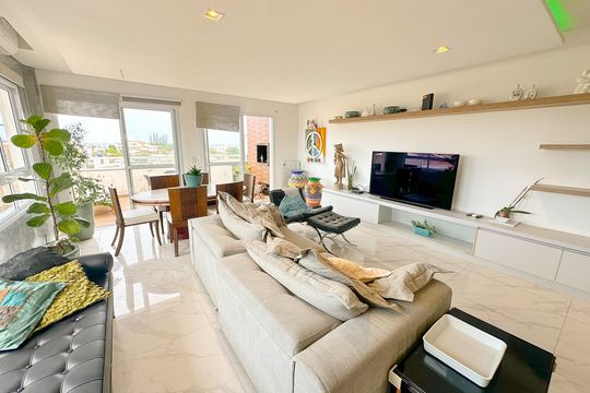 Sala de TV de apartamento para alugar com 3 quartos, 180m² em Ingleses Norte, Florianópolis