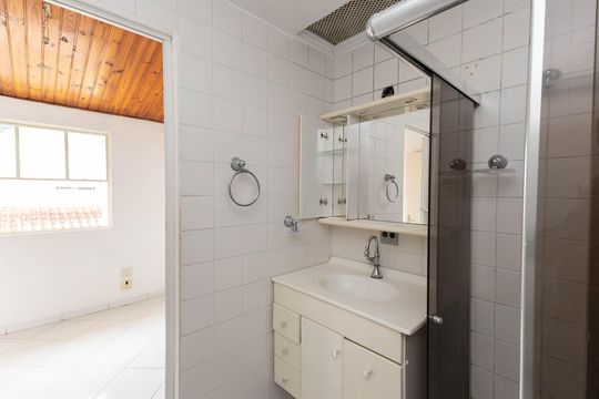 Banheiro da Suíte de casa de condomínio à venda com 3 quartos, 135m² em Tucuruvi, São Paulo