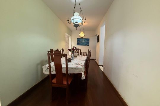 Casa à venda com 4 quartos, 280m² em Serra, Belo Horizonte