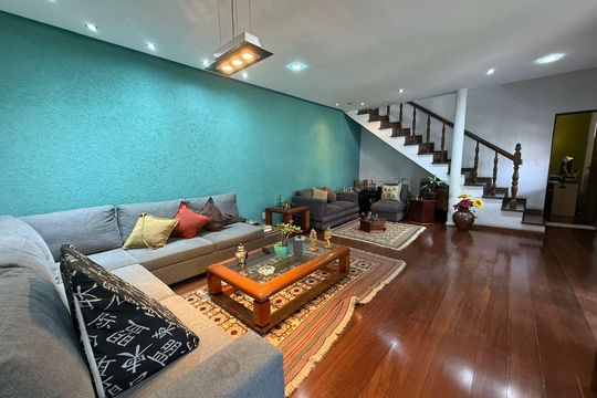 Casa à venda com 4 quartos, 280m² em Serra, Belo Horizonte