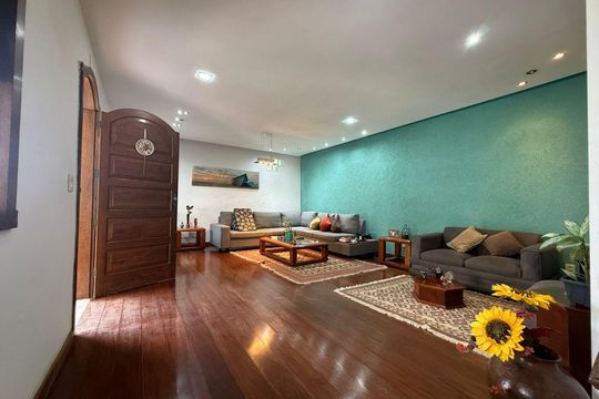Casa à venda com 4 quartos, 280m² em Serra, Belo Horizonte