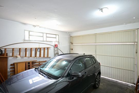 Garagem de casa de condomínio para alugar com 3 quartos, 300m² em Vila Progredior, São Paulo