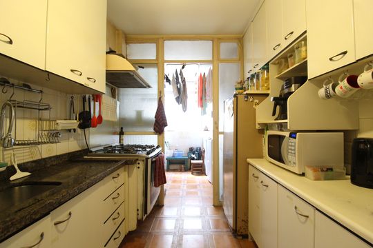 Cozinha de apartamento para alugar com 3 quartos, 100m² em Itaim Bibi, São Paulo
