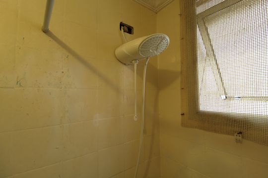 Banheiro da Suíte de apartamento para alugar com 3 quartos, 100m² em Itaim Bibi, São Paulo