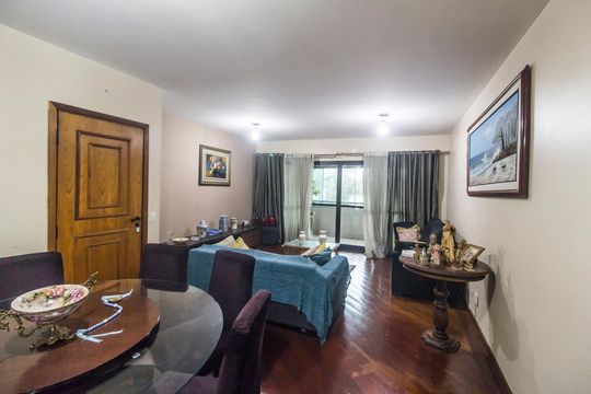 Sala  de apartamento à venda com 2 quartos, 182m² em Alphaville, Barueri