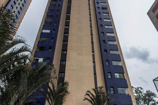 Fachada de apartamento para alugar com 2 quartos, 182m² em Alphaville, Barueri