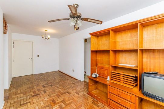 Apartamento para alugar com 1 quarto, 70m² em Vila Ipiranga, Porto Alegre