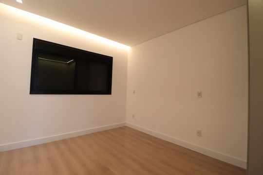 Quarto 1 - Suíte de casa de condomínio para alugar com 3 quartos, 312m² em Nova Uberlândia, Uberlândia