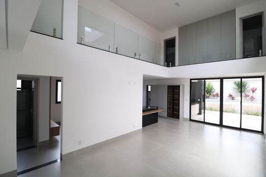 Sala de casa de condomínio para alugar com 3 quartos, 312m² em Nova Uberlândia, Uberlândia