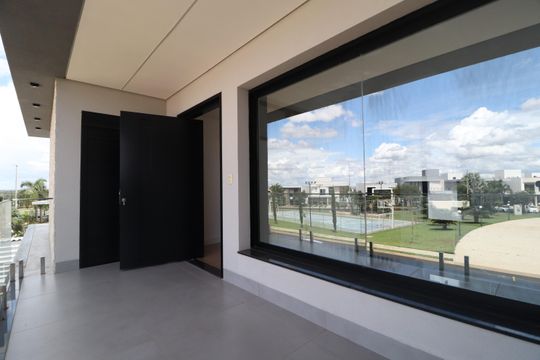 Sacada de casa de condomínio para alugar com 3 quartos, 312m² em Nova Uberlândia, Uberlândia