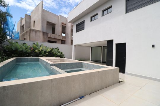 Piscina de casa de condomínio para alugar com 3 quartos, 312m² em Nova Uberlândia, Uberlândia