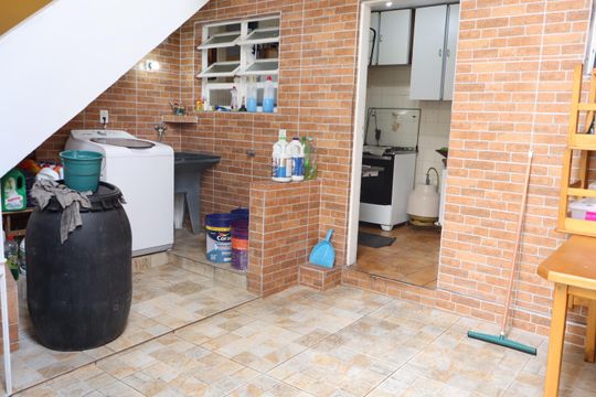 Área de Serviço de casa para alugar com 2 quartos, 210m² em Jardim Angela (zona Leste), São Paulo