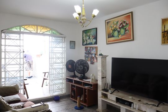 Sala de casa para alugar com 2 quartos, 210m² em Jardim Angela (zona Leste), São Paulo