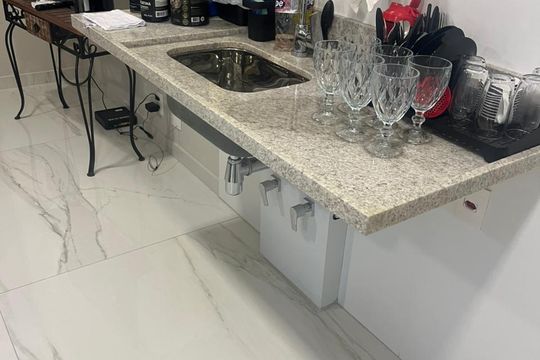Cozinha de kitnet/studio à venda com 1 quarto, 35m² em Indianópolis, São Paulo