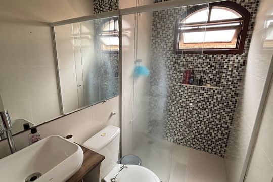 Casa à venda com 4 quartos, 300m² em Jardim Monte Azul, São Paulo
