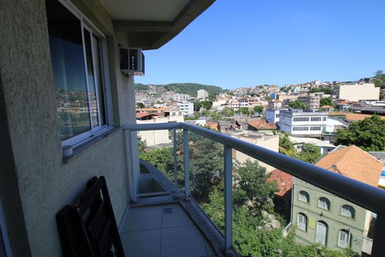 Varanda de apartamento à venda com 2 quartos, 60m² em Olaria, Rio de Janeiro