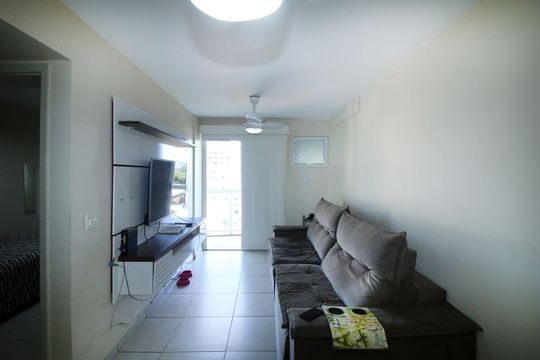 Sala de apartamento à venda com 2 quartos, 60m² em Olaria, Rio de Janeiro