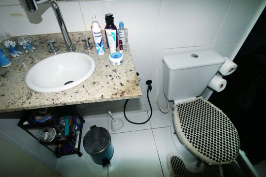 Banheiro Social de apartamento à venda com 2 quartos, 60m² em Olaria, Rio de Janeiro