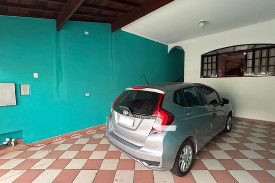Garagem de casa à venda com 3 quartos, 393m² em Parque Sao Vicente, Santo André