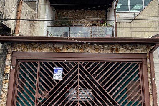 Fachada de casa à venda com 3 quartos, 393m² em Parque Sao Vicente, Santo André