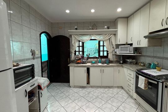 Cozinha de casa à venda com 3 quartos, 393m² em Parque Sao Vicente, Santo André