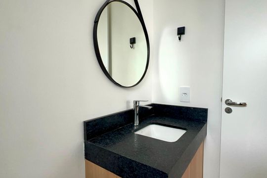 Banheiro da Suíte de kitnet/studio à venda com 1 quarto, 25m² em Pinheiros, São Paulo