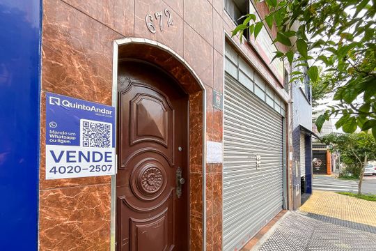 Fachada + plaquinha de casa à venda com 2 quartos, 254m² em Barcelona, São Caetano do Sul