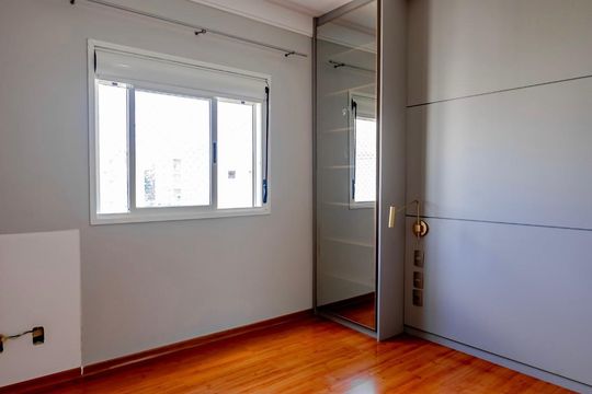 Quarto de apartamento para alugar com 3 quartos, 139m² em Tamboré, Santana de Parnaíba