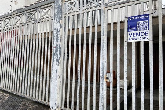 Fachada de casa para alugar com 4 quartos, 270m² em Vila Yara, Osasco
